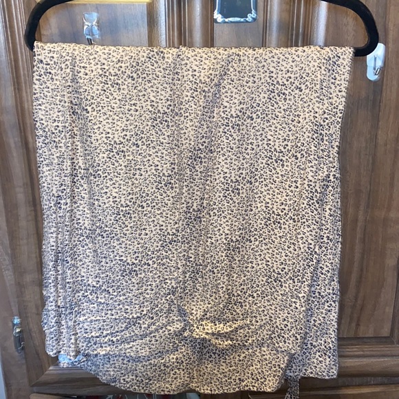 Cheetah print wrap skirt size large - Picture 1 of 2